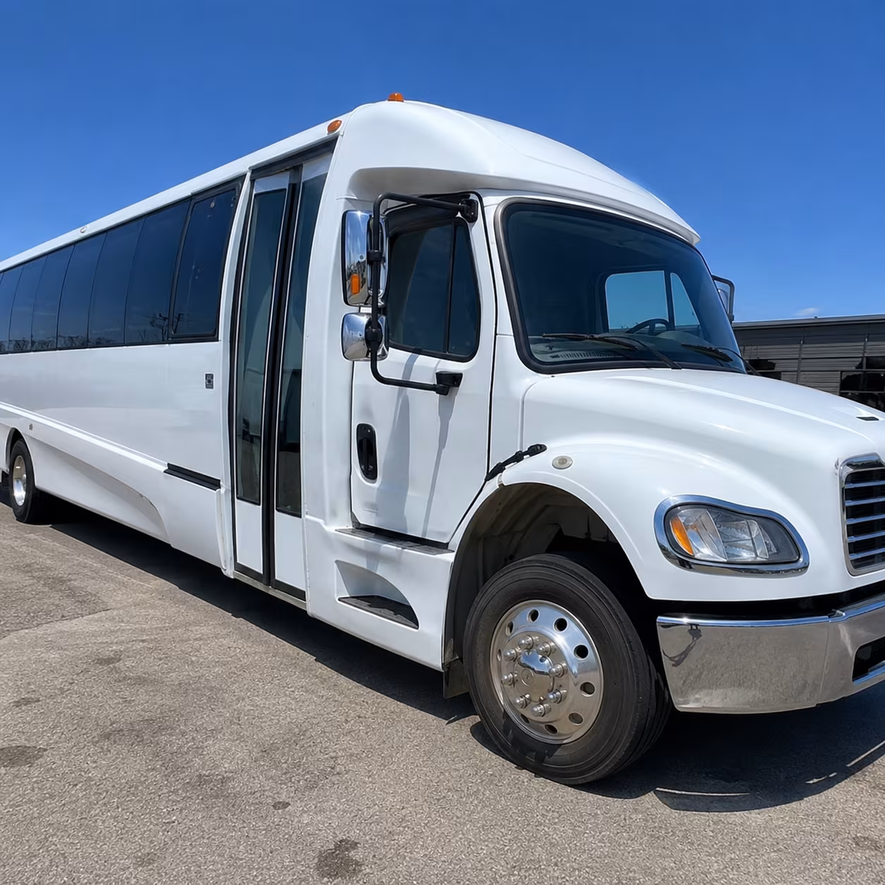 charter buses for hendersonville corporate and private events