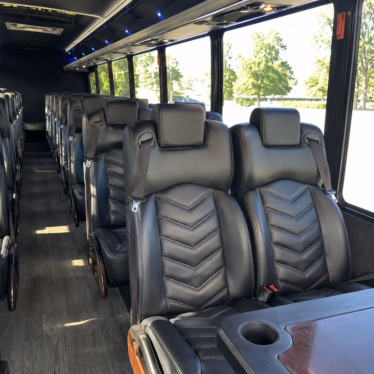 instant online bus rental quotes in hendersonville