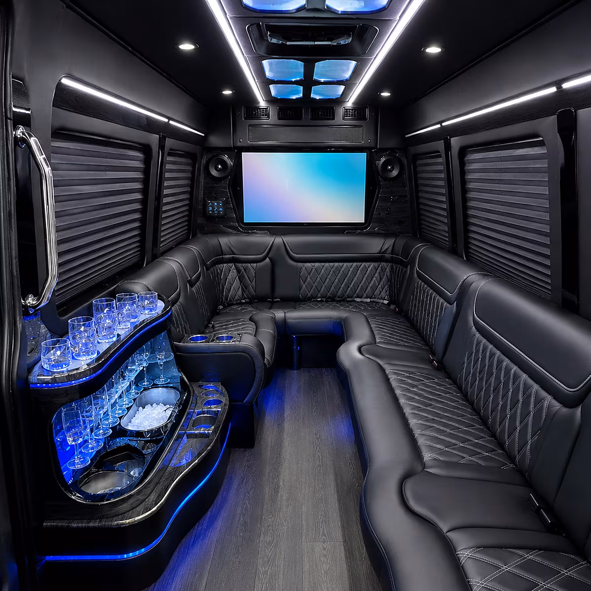 nashvilles broadway entertainment district hendersonville party bus