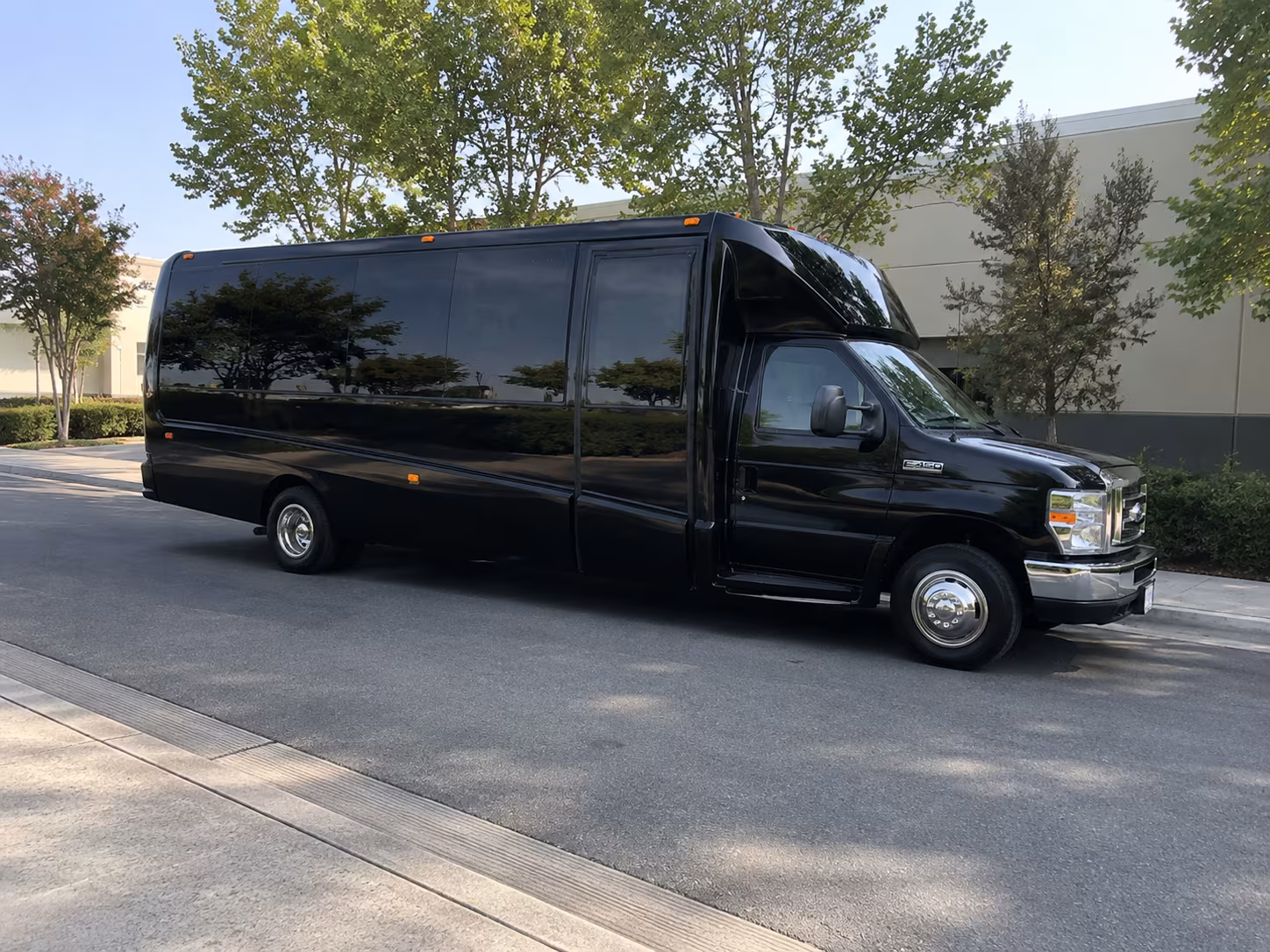 old hickory lake hendersonville party bus rental