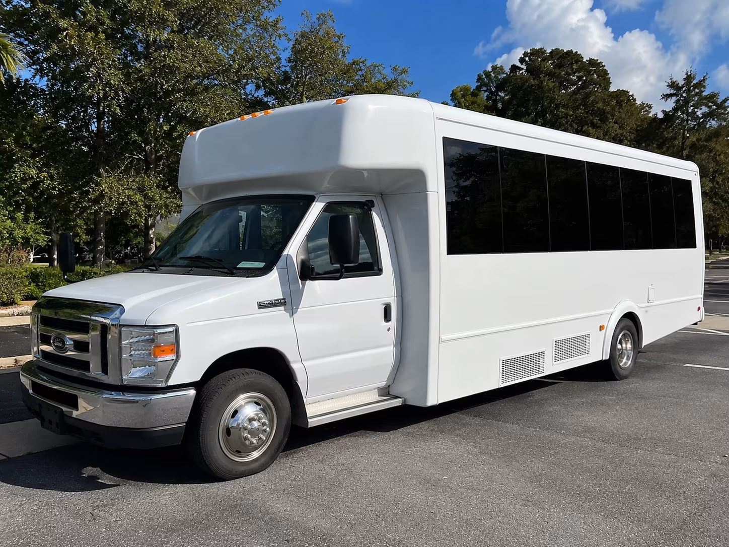 party buses for hendersonville wedding parties and bridal groups