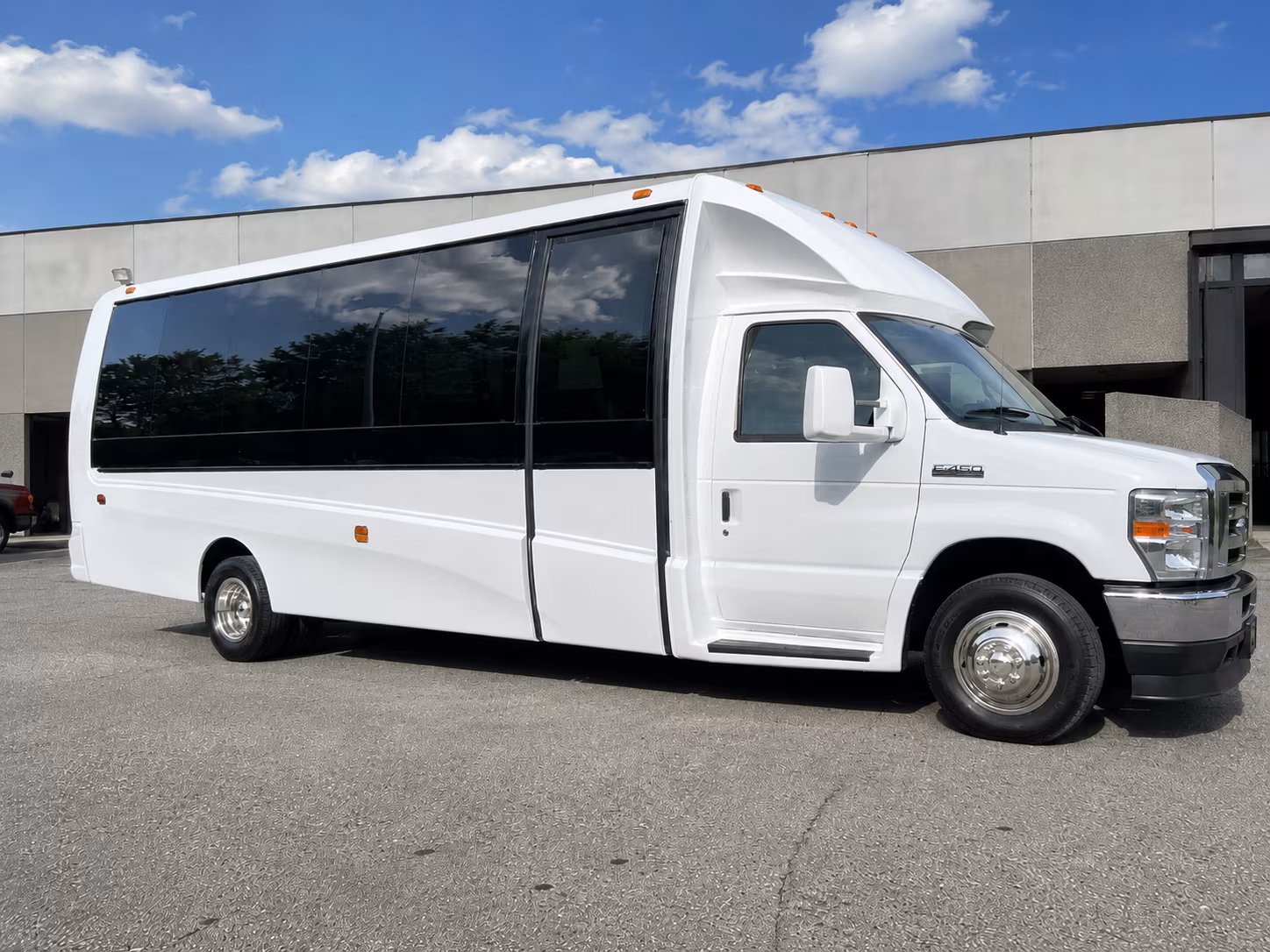 party buses to ryman auditorium and lower broadway venues